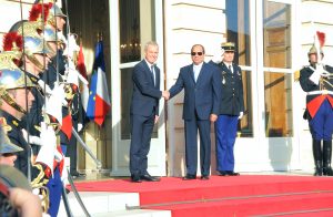 السيسي مع رئيس الجمعية الوطنية الفرنسية