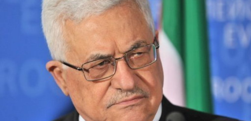عباس يستقبل أعضاء لجنة الدستور الفلسطيني