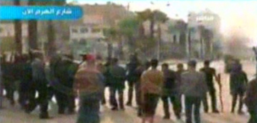 اشتباكات عنيفة بين قوات الأمن والمتظاهرين بشارع الهرم