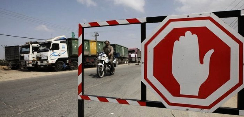 إسرائيل تسمح بإدخال 160 شاحنة بضائع إلى قطاع غزة