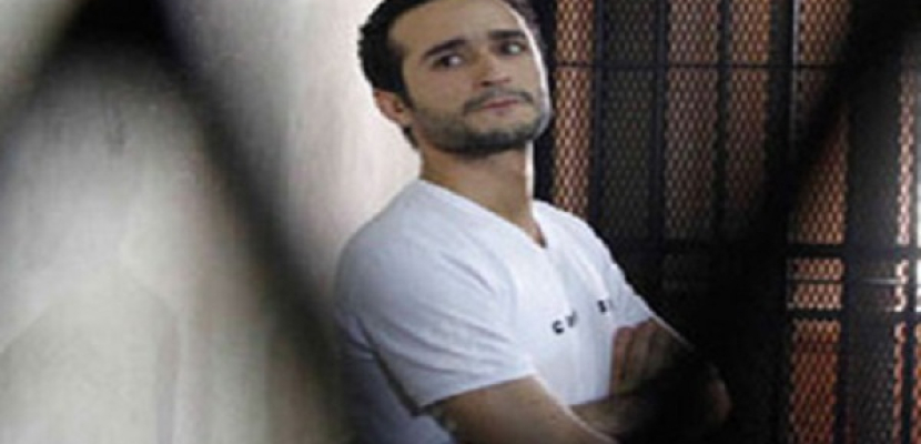 تأجيل إعادة محاكمة أحمد دومة فى “أحداث مجلس الوزراء” لـ 1 فبراير