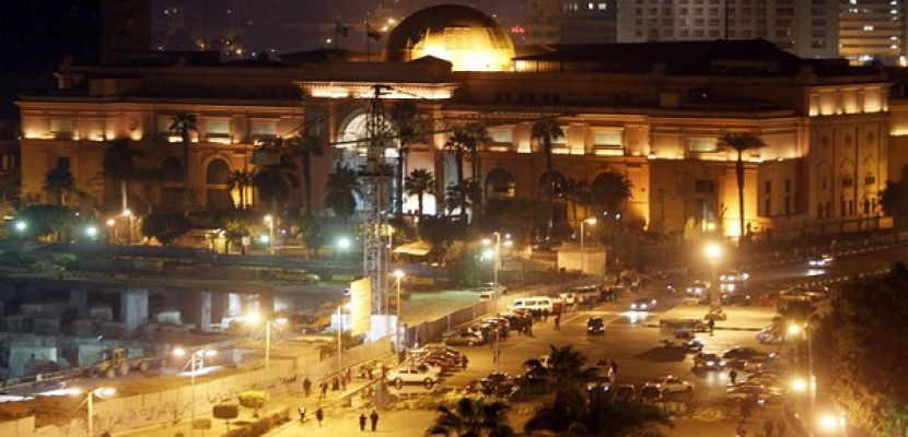 مصر تتسلم غدا الجزء العلوي من تمثال أثري سرق في “جمعة الغضب”