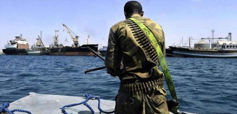 قراصنة صوماليون يطلقون سراح سفينة مخطوفة بعد دفع 5 ملايين دولار فدية