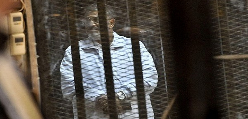 تأجيل محاكمة مرسي بقضية أحداث الاتحادية للغد لسماع الشهود