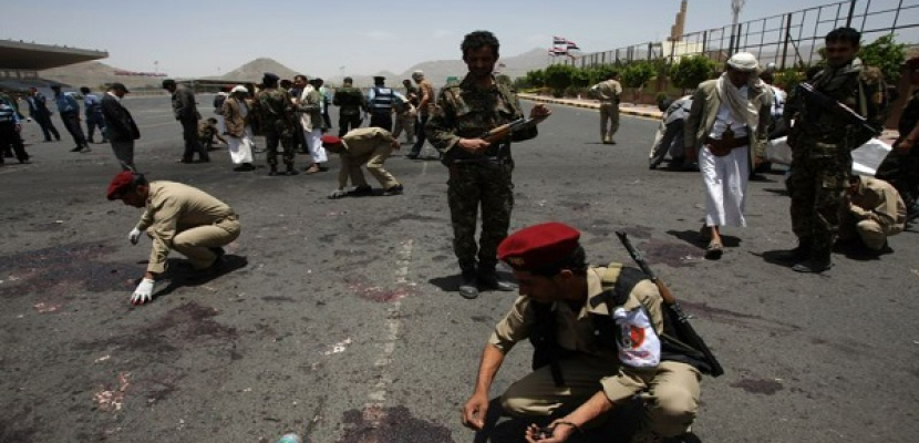 مقتل ستة عسكريين في هجومين استهدفا مقرًا للجيش اليمني