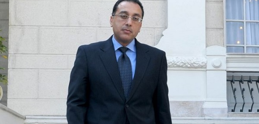 وزير الإسكان يبدأ تسليم وحدات «المليون» في برج العرب