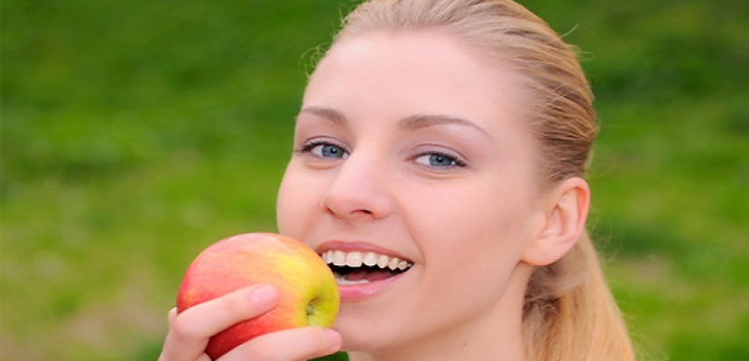 التفاح يحمي الخلايا المناعية بالدم من السموم