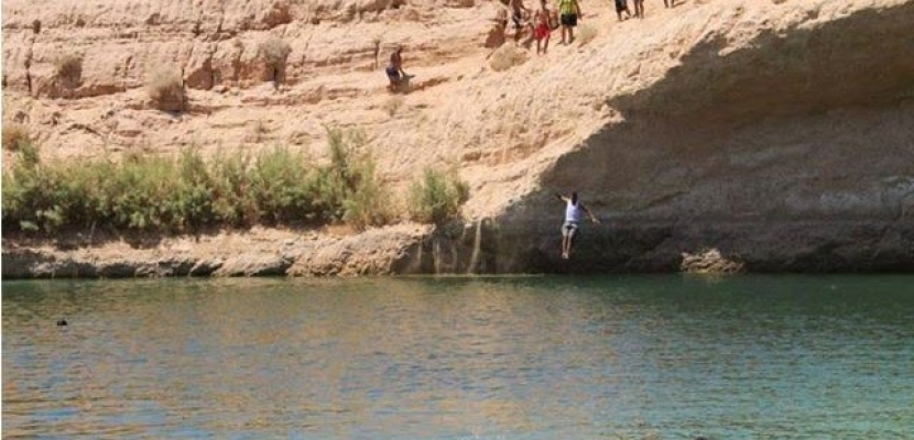 بحيرة تظهر بشكل مفاجئ بمنطقة ” القفصة ” في جنوب تونس