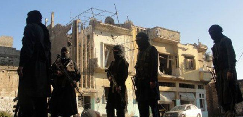 مقتل 34 جنديا من الجيش السوري في هجوم لداعش في الرقة
