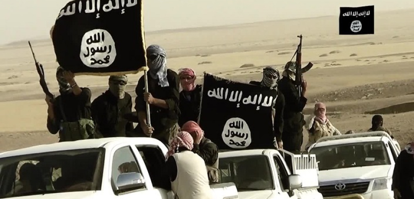“داعش” ينشر مقطع فيديو لعملية قطع رأس مقاتل من البيشمركة بمسجد بالموصل