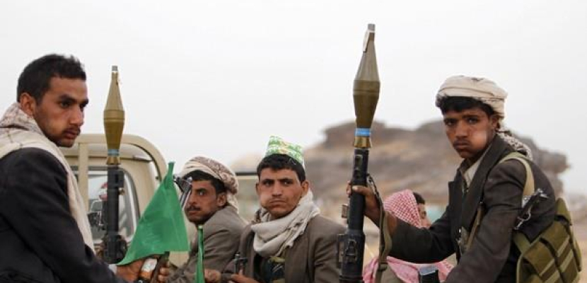 الحوثيون يتقدمون بالقرب من مضيق باب المندب الاستراتيجي