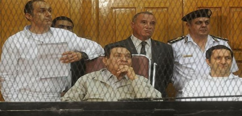 النائب العام يكلف النيابة المختصة بالبدء في إجراءات الطعن على براءة “مبارك”