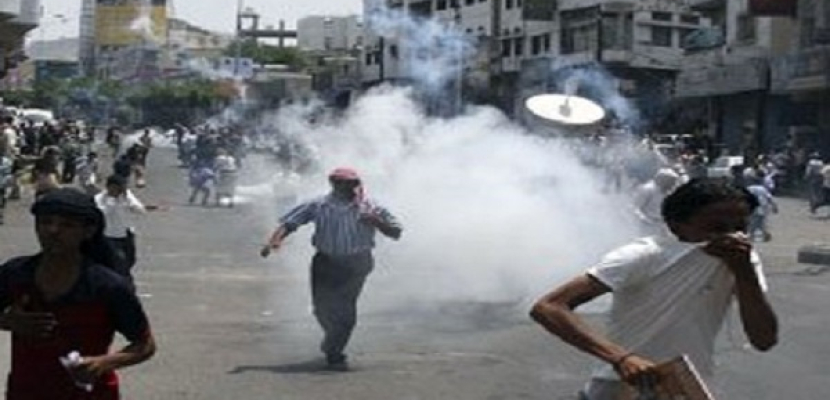 قتيل و8 جرحى في مصادمات بين قوات الأمن ومتظاهرين جنوبيين في عدن