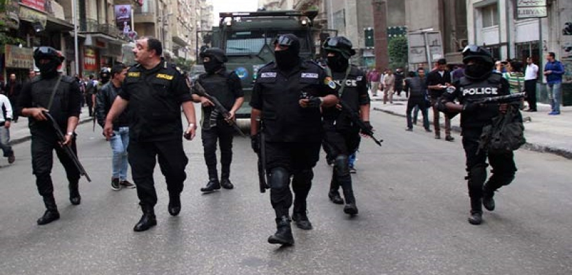مدير أمن القاهرة يتفقد الخدمات الأمنية المنتشرة في أرجاء العاصمة لتأمين احتفالات عيد الفطر