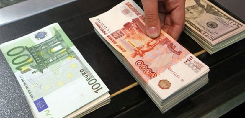 الروبل الروسي يتراجع أمام الدولار واليورو بعد الاتفاق النووي مع إيران
