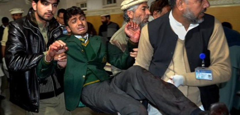 ارتفاع قتلى الهجوم على المدرسة الباكستانية إلى 141 ليصبح الأكثر دموية في تاريخ البلاد