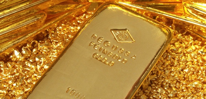 الذهب يُقلص مكاسبه عند التسوية مع تعافي الأسهم