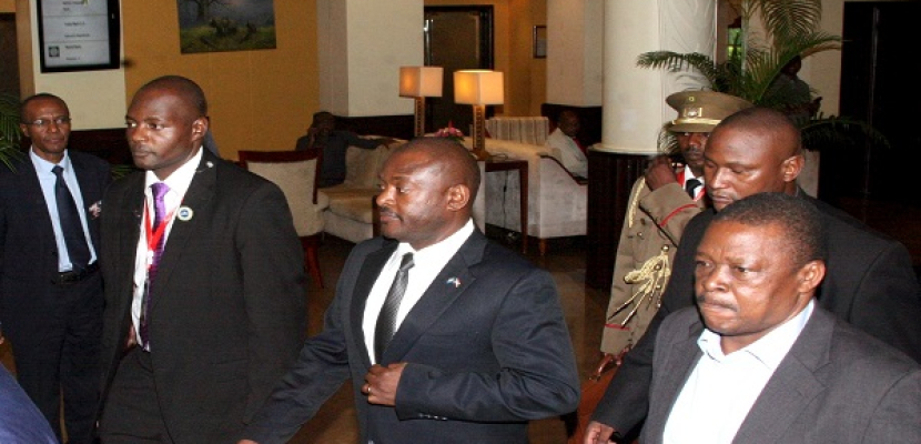 رئيس بوروندي يظهر في العاصمة ويحذر من تهديد متشددي الصومال