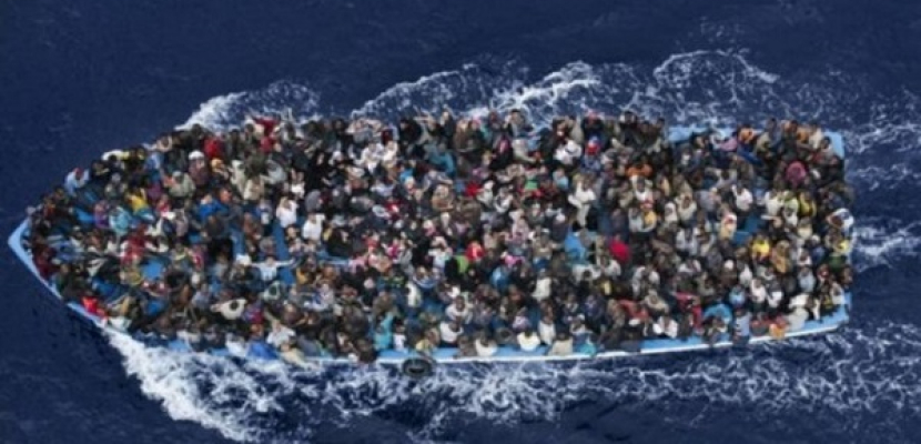 مقتل 4 أشخاص و100 مفقود في غرق زورق قبالة السواحل الليبية