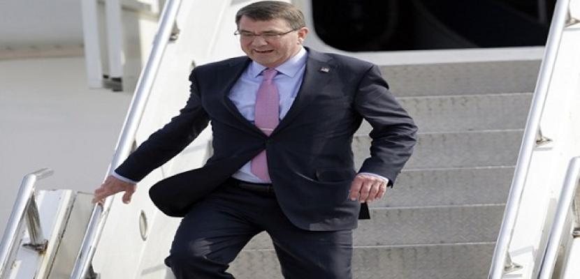 وزير الدفاع الأمريكي يصل إلى بغداد في زيارة مفاجئة