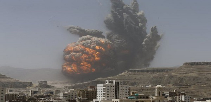 طيران التحالف يشن غارات عنيفة على مواقع الحوثيين وسط اليمن