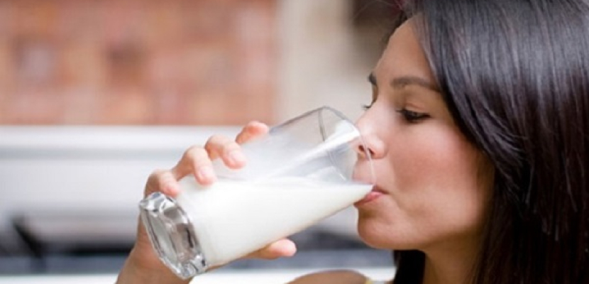 دراسة: كثرة تناول “الحليب” تسمم الجسم