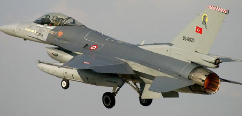 طائرات تركية تضرب أهدافا لمقاتلين أكراد في جنوب شرق تركيا