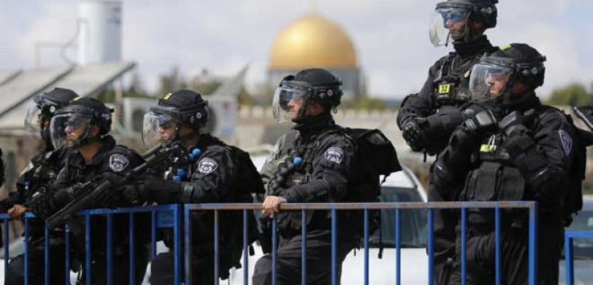 الاحتلال الإسرائيلي يعيق وصول المصلين للمسجد الأقصى