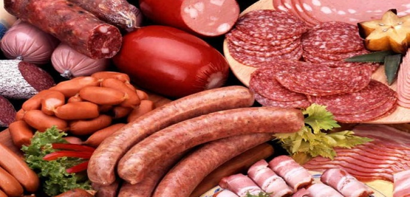 كاليفورنيا تبحث إدراج اللحوم المصنعة على قائمة مواد قد تسبب الأورام