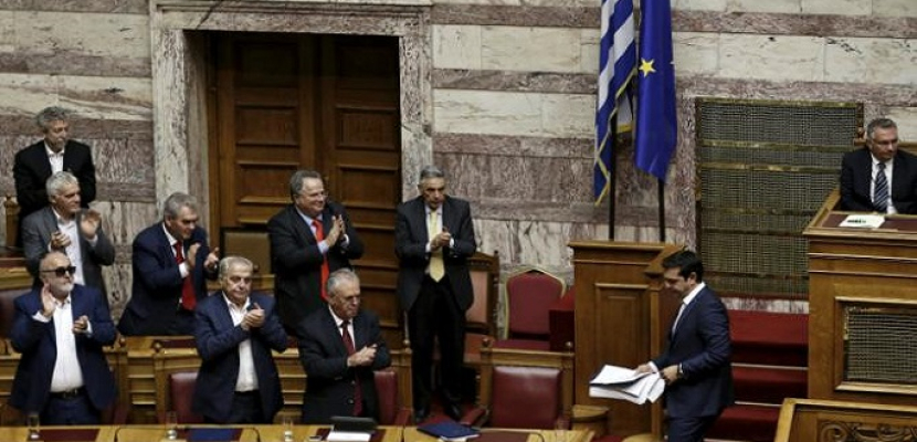البرلمان اليوناني يمنح حكومة تسيبراس الثقة