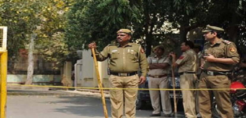 الشرطة الهندية تعلن انتهاء الاشتباكات مع مسلحين داخل معسكر للجيش بكشمير