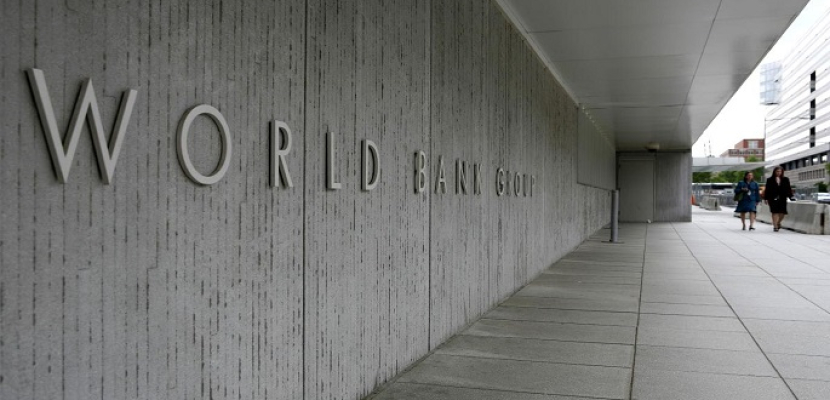 “البنك الدولي”: عجز الموازنة في مصر يتراجع إلى 8.8% بنهاية العام المالي الجاري