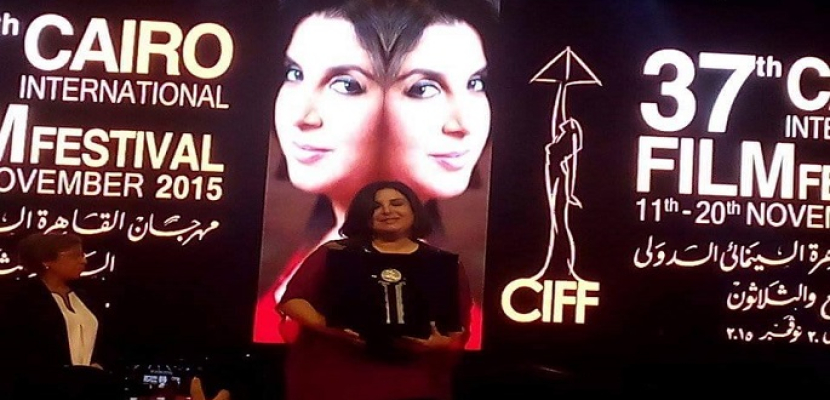 وزير الثقافة يمنح المخرجة الهندية فرح خان جائزة فاتن حمامة للتميز