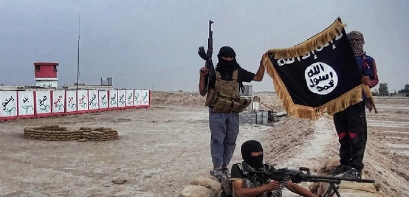 ميليشيا أفغانية تقطع رؤوس أربعة من مقاتلي داعش