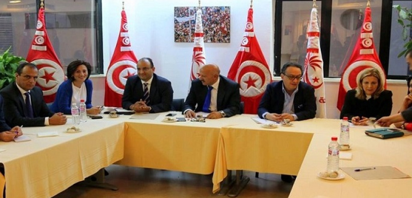 استقالة 32 نائبًا من حزب نداء تونس بعد صراع على مواقع القرار