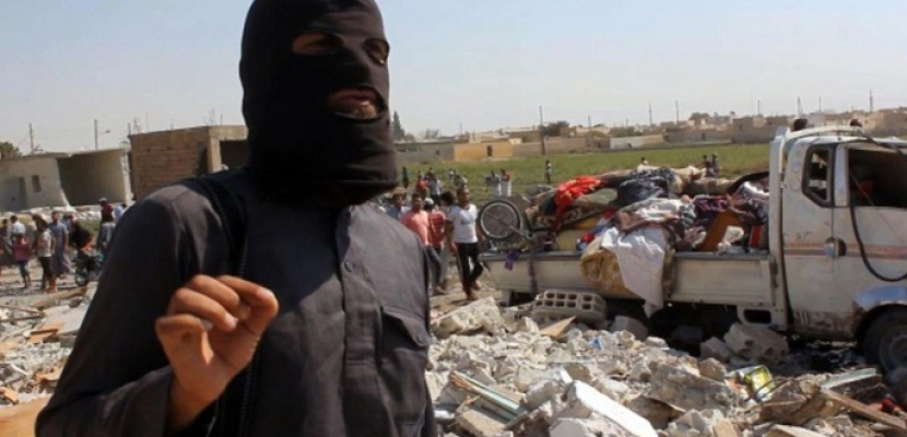 داعش يخفض رواتب مقاتليه في العراق وسوريا
