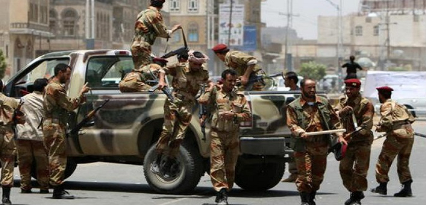 مقتل العشرات من مليشيات الحوثي في قصف مدفعي للجيش اليمني شرقي صنعاء