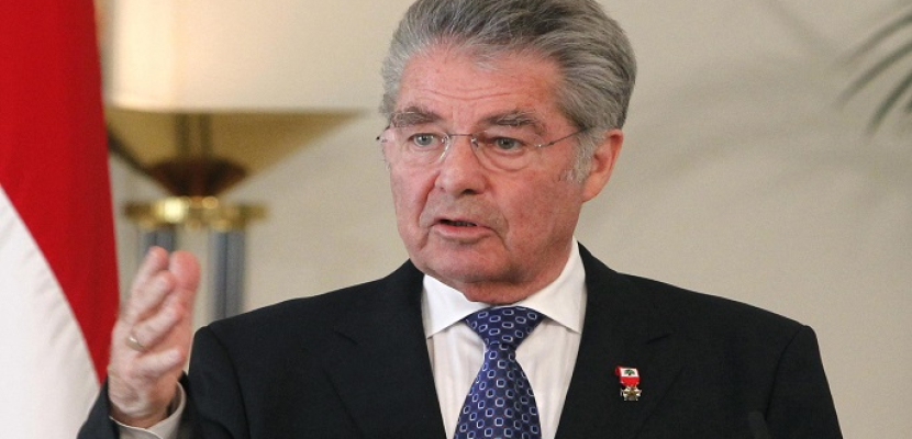 رئيس النمسا يحذر من محاولة حل أزمة اللاجئين عن طريق غلق الحدود