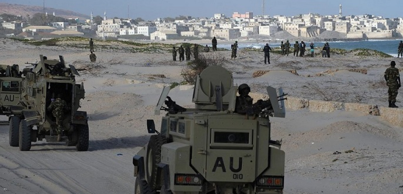 شاحنة ملغومة يقودها انتحاري تقتحم قاعدة للقوات الأفريقية في الصومال