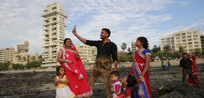 مومباي تحظر صور السيلفي.. والسبب