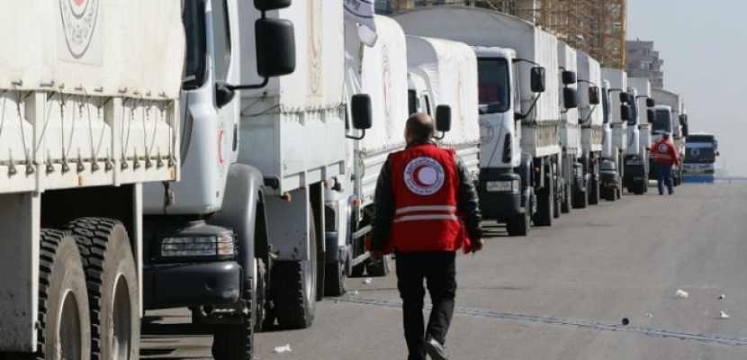 أكبر قافلة مساعدات تدخل مدينة الرستن السورية