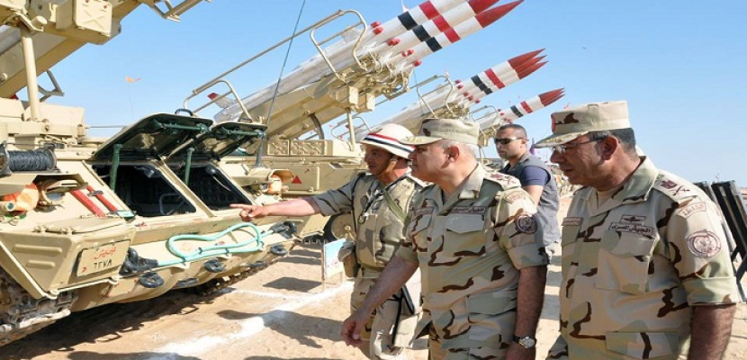 وزير الدفاع: القوات المسلحة تقف خلف القيادة السياسة فى كافة قراراتها التي تستهدف أمن مصر