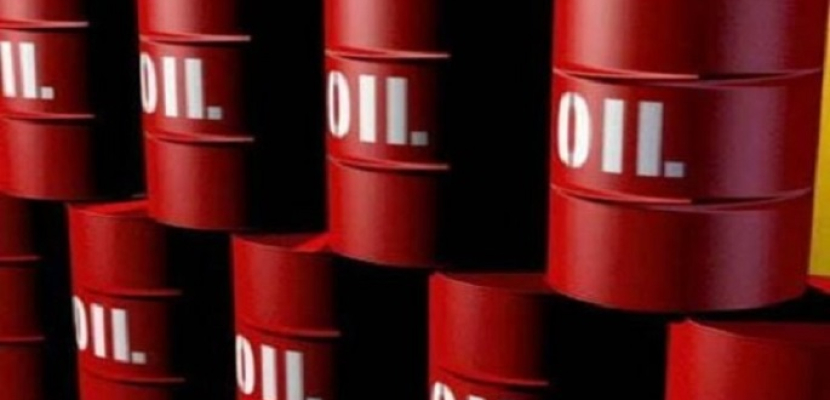 النفط يغلق منخفضا بعد هبوط أقل من المتوقع في مخزونات أمريكا