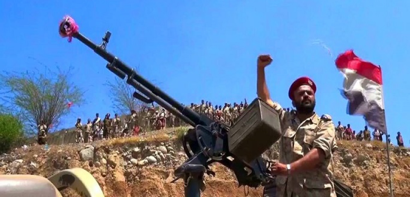 اشتباكات عنيفة فى تعز وطائرات التحالف تقصف مواقع الحوثيين