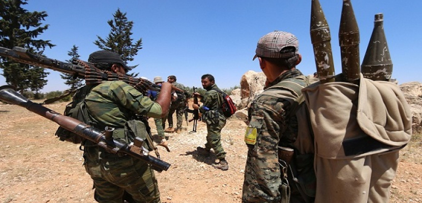 المرصد السوري: مقاتلون تدعمهم أمريكا يدخلون مدينة منبج الخاضعة لداعش