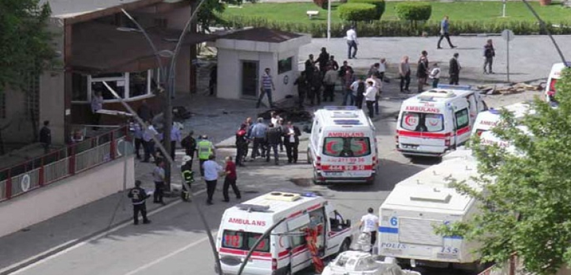 مقتل 3 من الشرطة التركية وإصابة 10 في تفجير انتحاري بمدينة غازي عنتاب