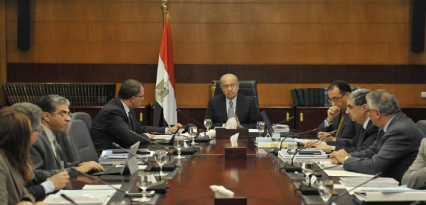 إسماعيل يرأس اجتماع لجنة  فض التشابكات المالية بين الوزارات