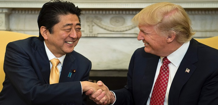 رئيس وزراء اليابان يغادر إلى أمريكا لإجراء محادثات مع ترامب