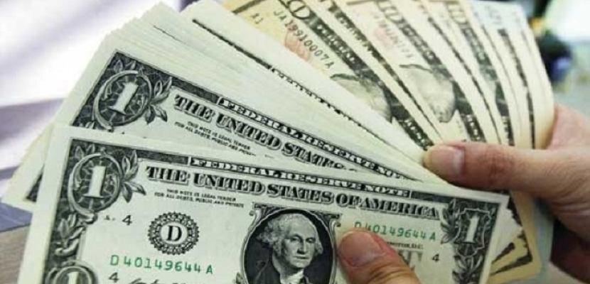 الدولار يتراجع بفعل مخاوف بخصوص رئاسة ترامب وبيانات أمريكية