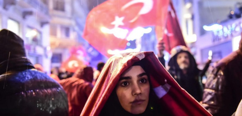 الديلي تليجراف: الخلاف مع تركيا يغذي اليمين في أوروبا